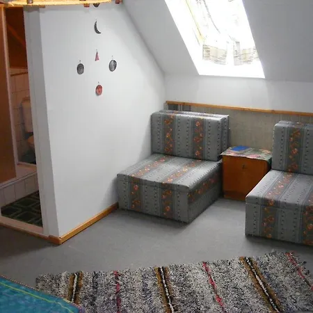 Mackólak és ökoporta * Hosszúhetény