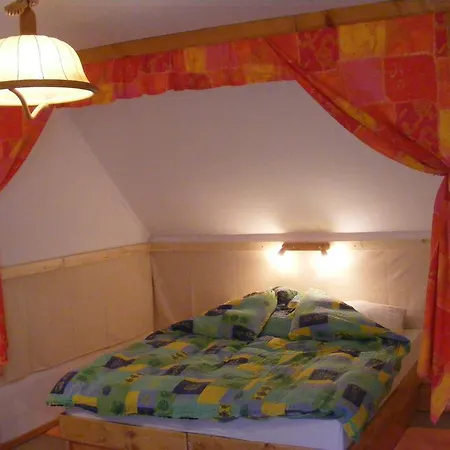 Mackolak Vendeghaz Es Oekoporta Guest house